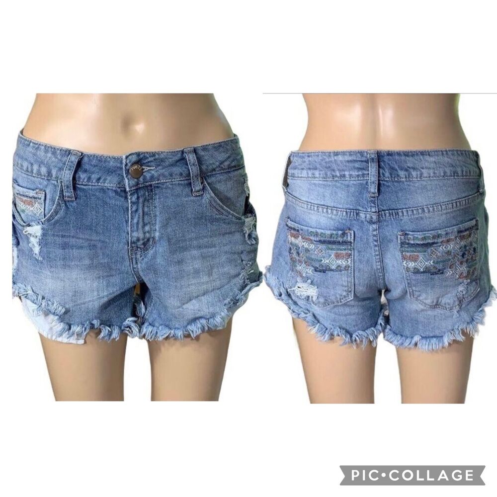 Rue21 Womens Denim Blue Jean Shorts Embroidered Cutoff Distressed Size 5 6